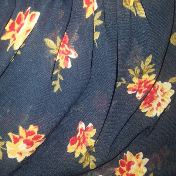Express navy blue floral top - Picture 4 of 4